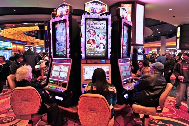 Tips And Tricks For Online Slot Machine Gaming